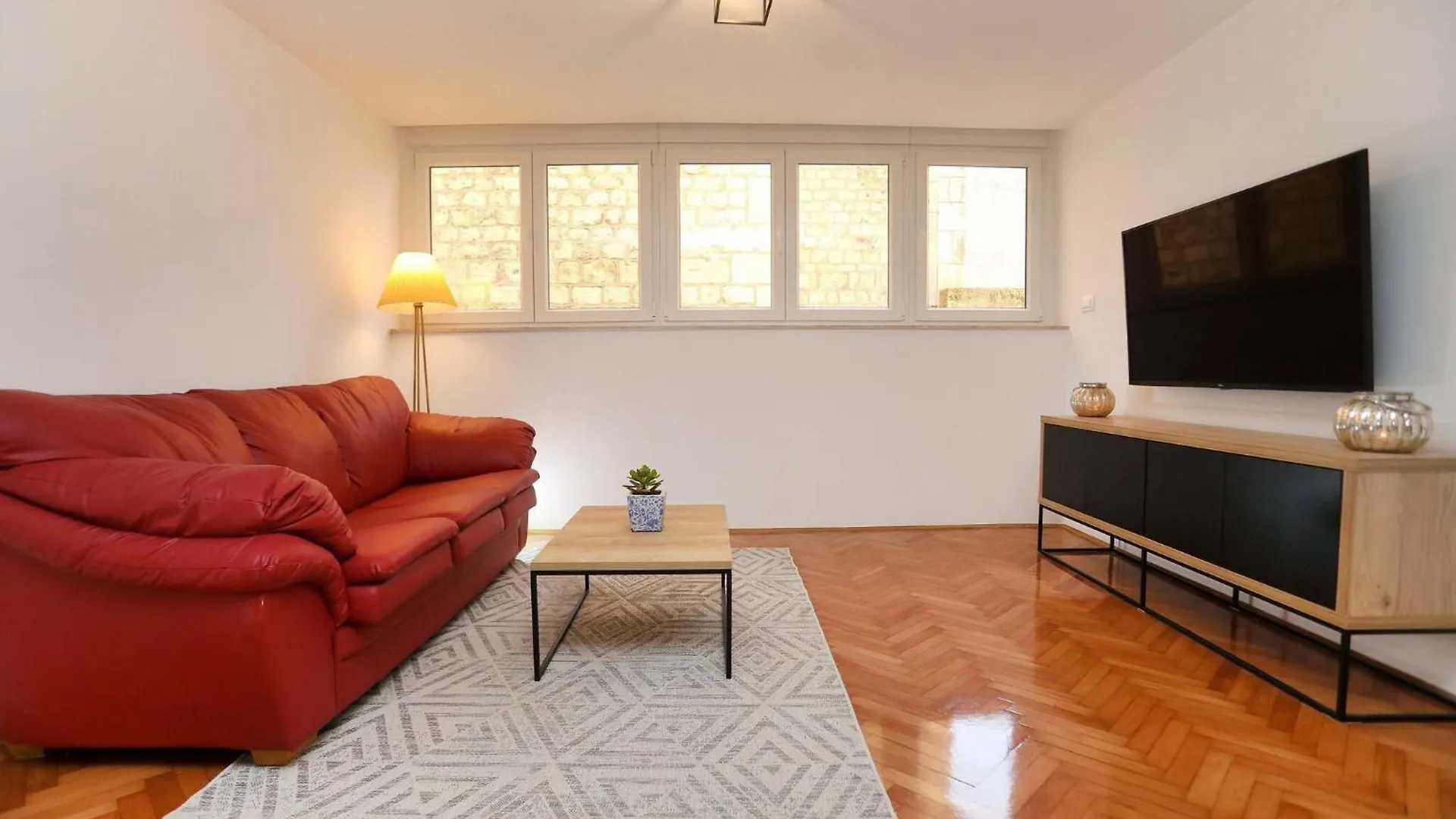 My Dalmatia - M Apartment Trogir With Free Parking And Roof Terrace