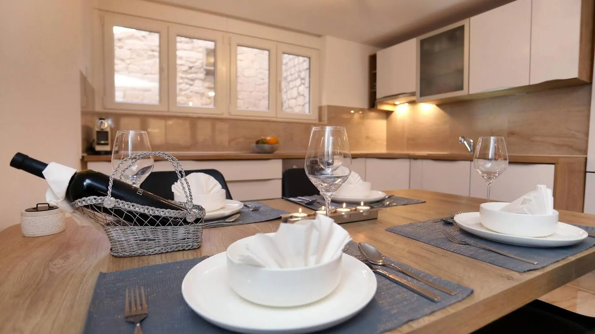 My Dalmatia - M Apartment Trogir With Free Parking And Roof Terrace