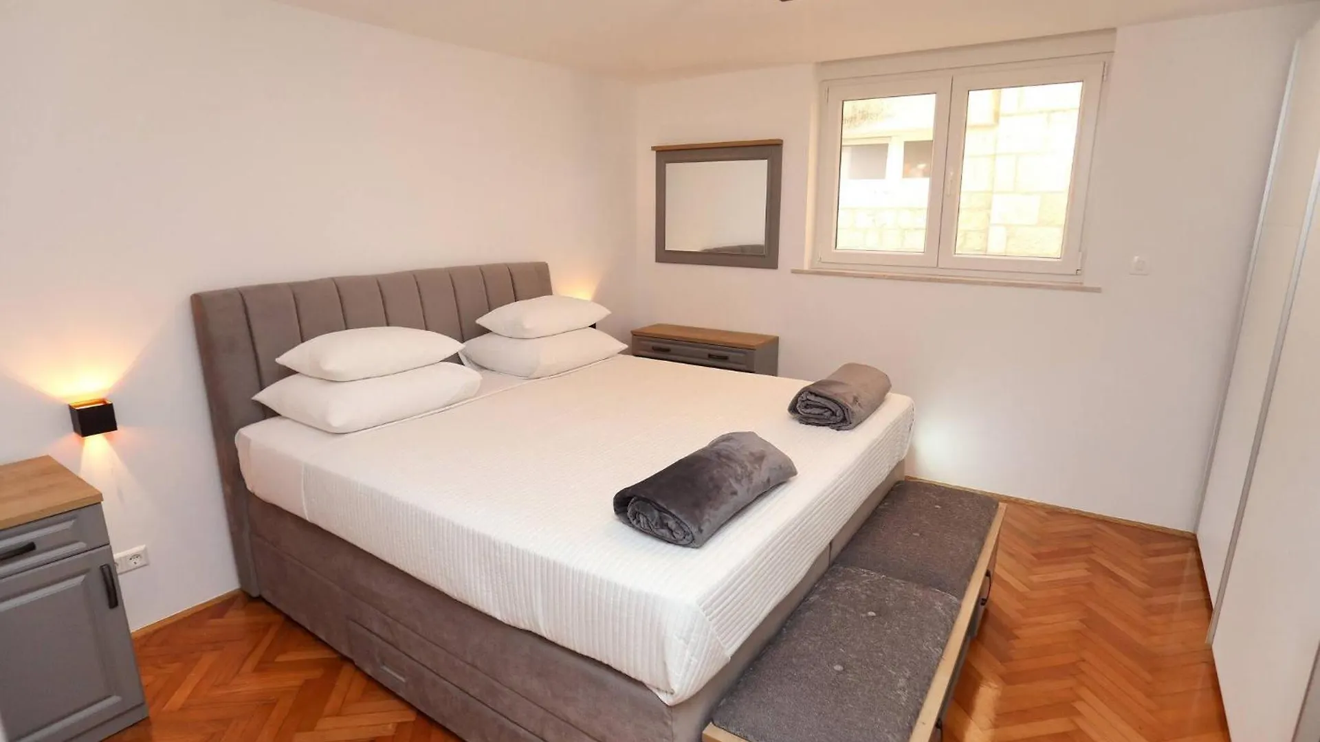 My Dalmatia - M Apartment Trogir With Free Parking And Roof Terrace 0*,